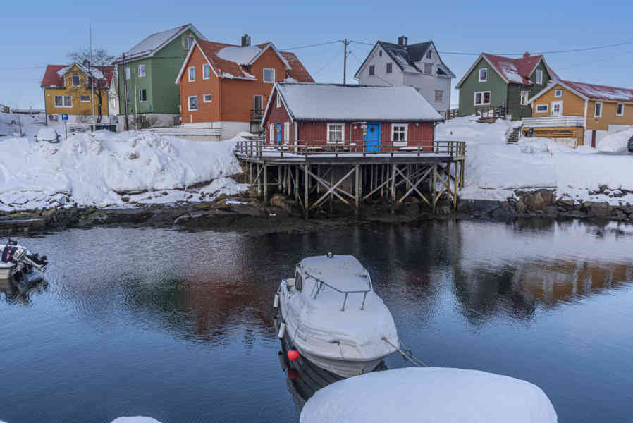Noruega - islas Lofoten 068 - Henningsvaer.jpg